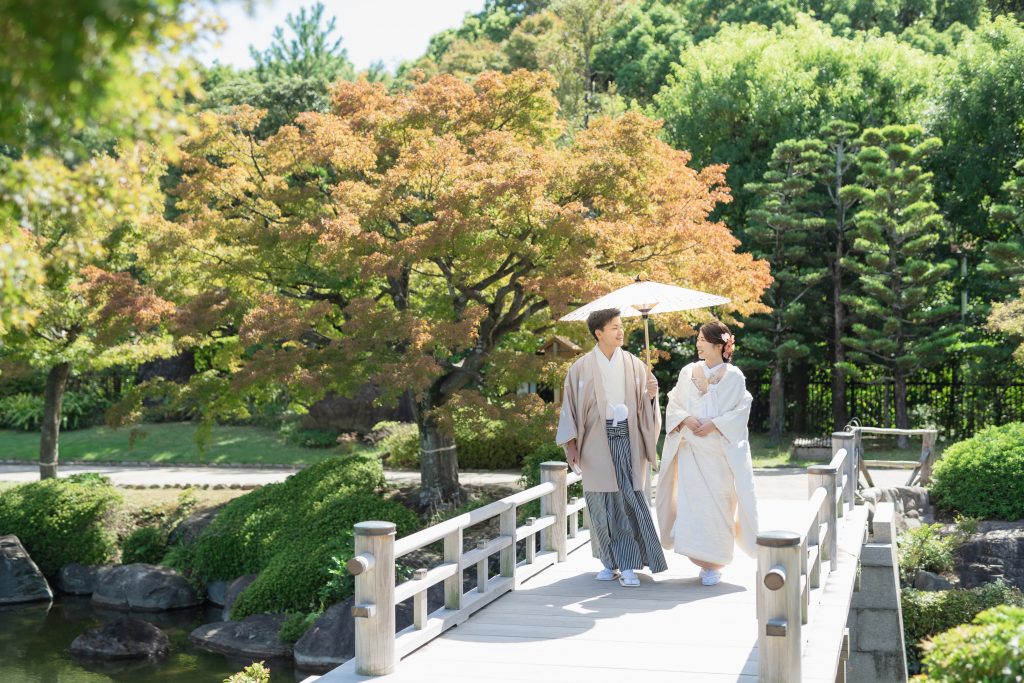 大阪・堺のフォトスタジオ「ブランフルール」
大仙公園日本庭園で和装前撮り(白無垢)_3_1