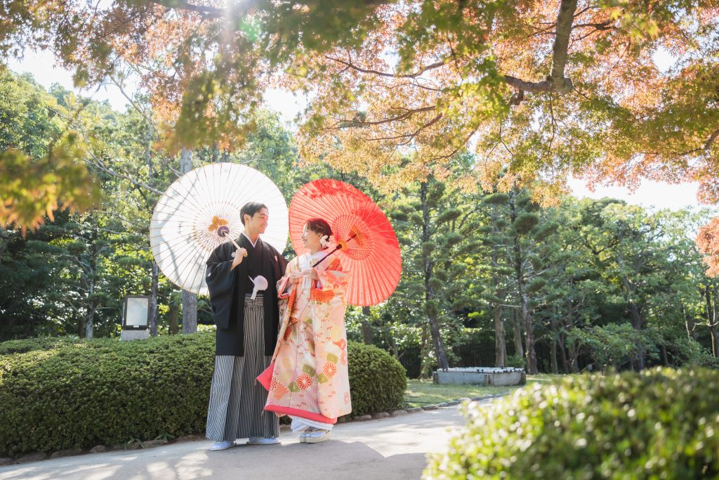 大阪・堺の前撮りフォトスタジオ「ブランフルール」 大阪堺の大仙公園の洋装ロケーション前撮り_2024年11月_大仙公園_新作衣装_K18_3